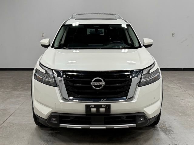 Used 2022 Nissan Pathfinder Platinum w/ Cargo Package image 4