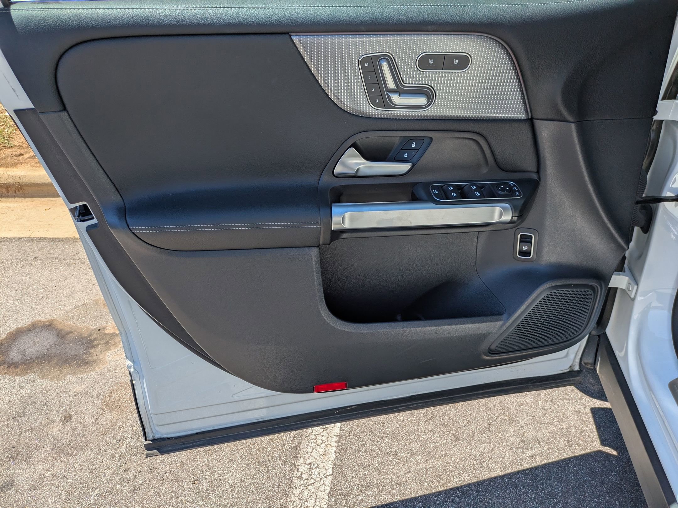 Used 2023 Mercedes-Benz GLB 250 image 10
