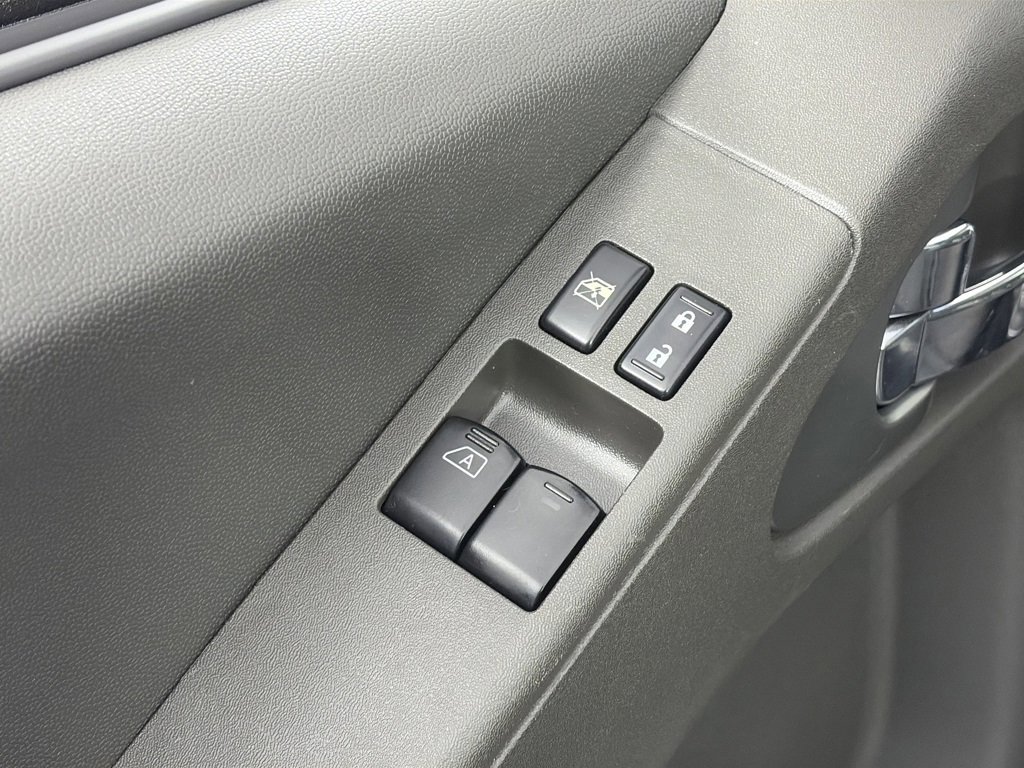 Used 2019 Nissan Frontier SV image 24