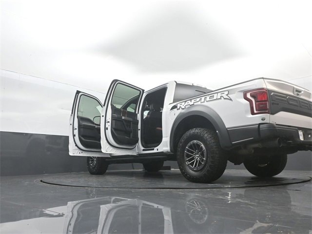 Certified 2018 Ford F150 Raptor w/ Equipment Group 802A Luxury image 39