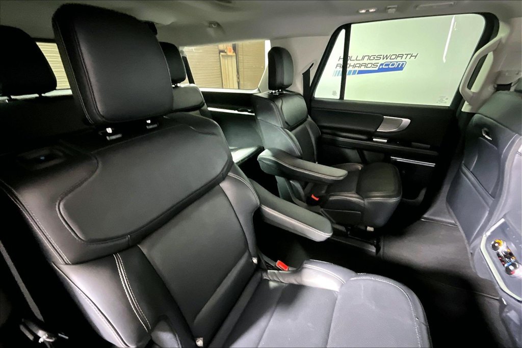Certified 2025 Ford Expedition Max Platinum AWD/4WD image 22