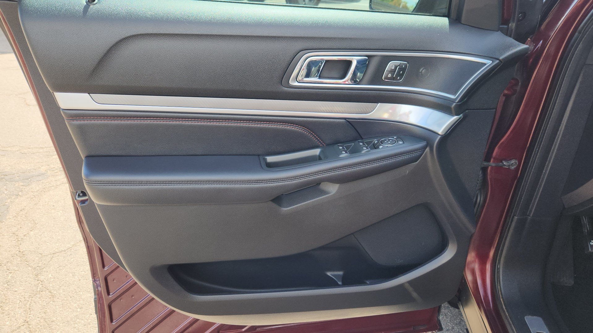 Certified 2019 Ford Explorer Sport w/ Equipment Group 401A AWD/4WD image 17
