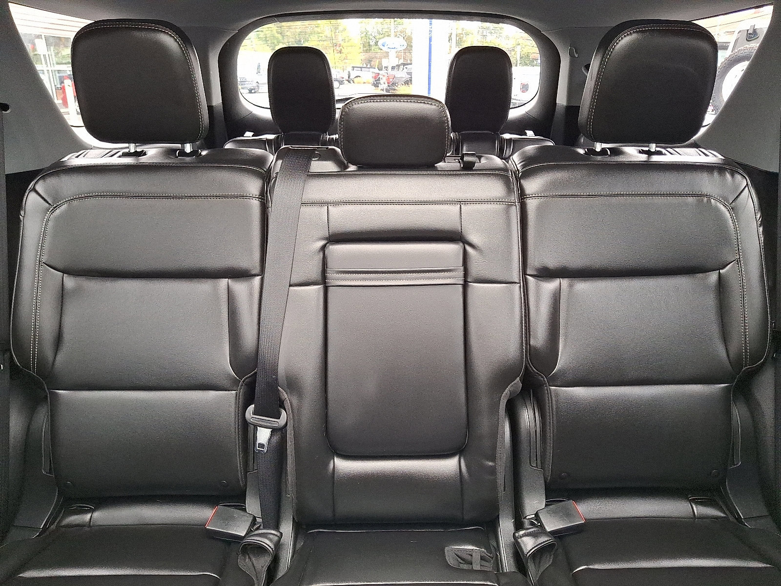 Certified 2022 Ford Explorer XLT w/ Equipment Group 202A image 19