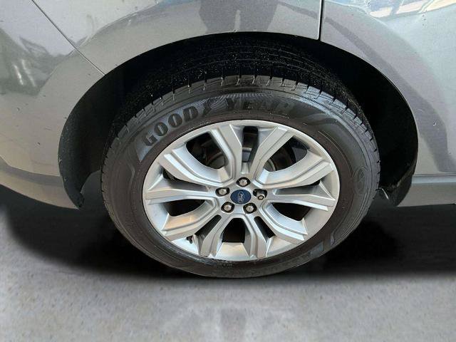 Certified 2019 Ford Edge Titanium w/ Cold Weather Package AWD/4WD image 33