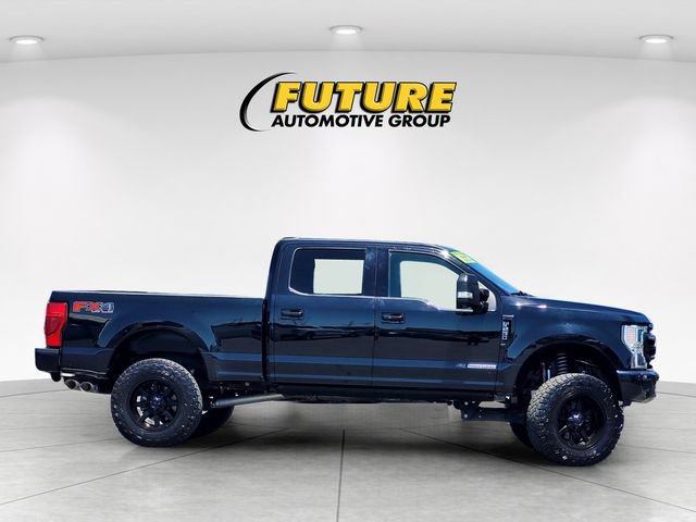 Certified 2022 Ford F250 Platinum w/ FX4 Off-Road Package AWD/4WD image 3