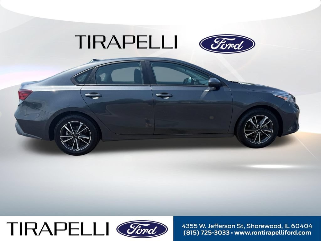 Used 2024 Kia Forte LXS w/ LXS Technology Package FWD image 4