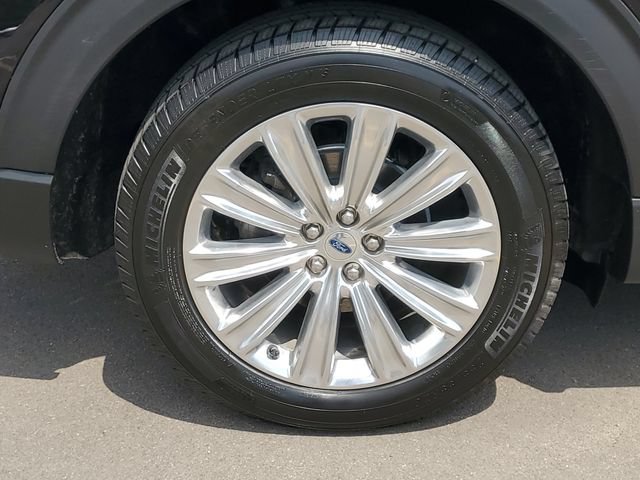 Certified 2021 Ford Explorer Limited w/ Equipment Group 301A AWD/4WD image 5