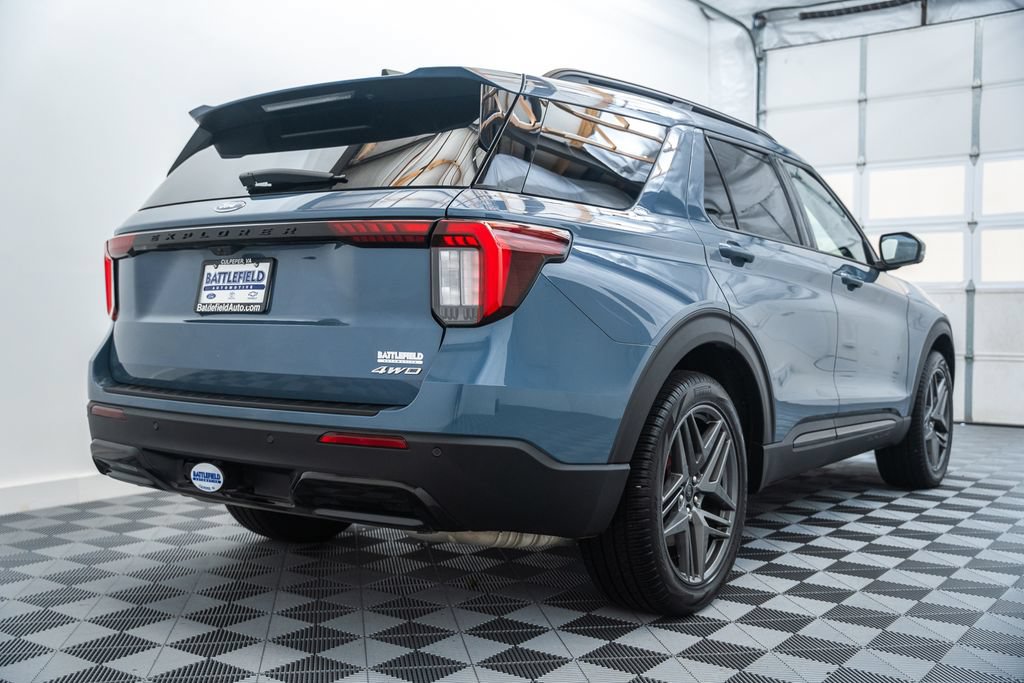 Certified 2026 Ford Explorer ST-Line w/ ST-Line Street Pack AWD/4WD image 5