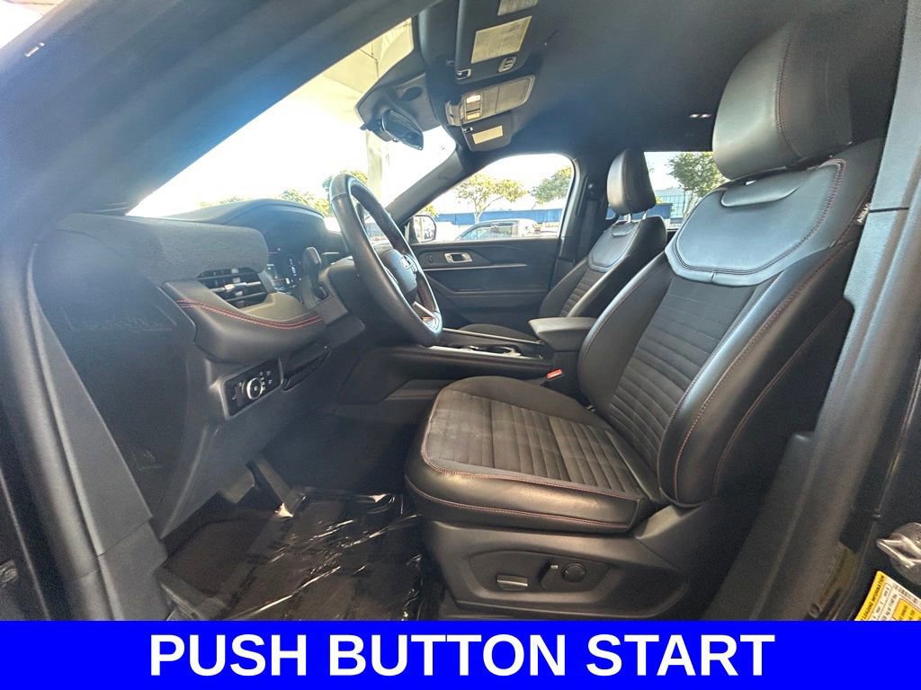Certified 2025 Ford Explorer ST-Line image 11