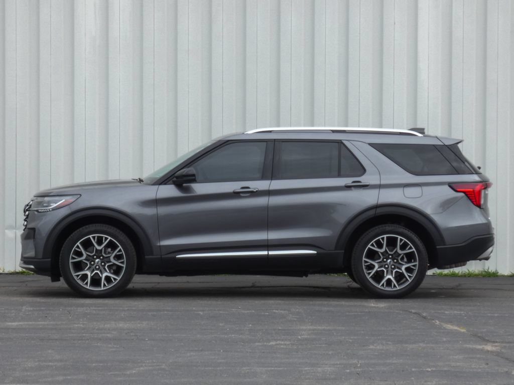 Certified 2025 Ford Explorer Platinum w/ Ultimate Package AWD/4WD image 41
