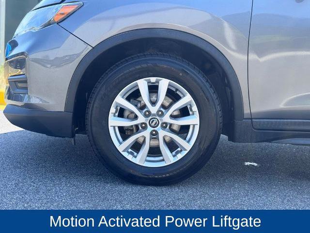 Used 2017 Nissan Rogue SV w/ SV Premium Package FWD image 8