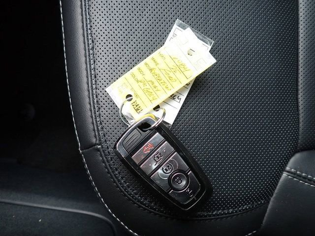 Certified 2025 Ford Expedition Max Platinum image 30