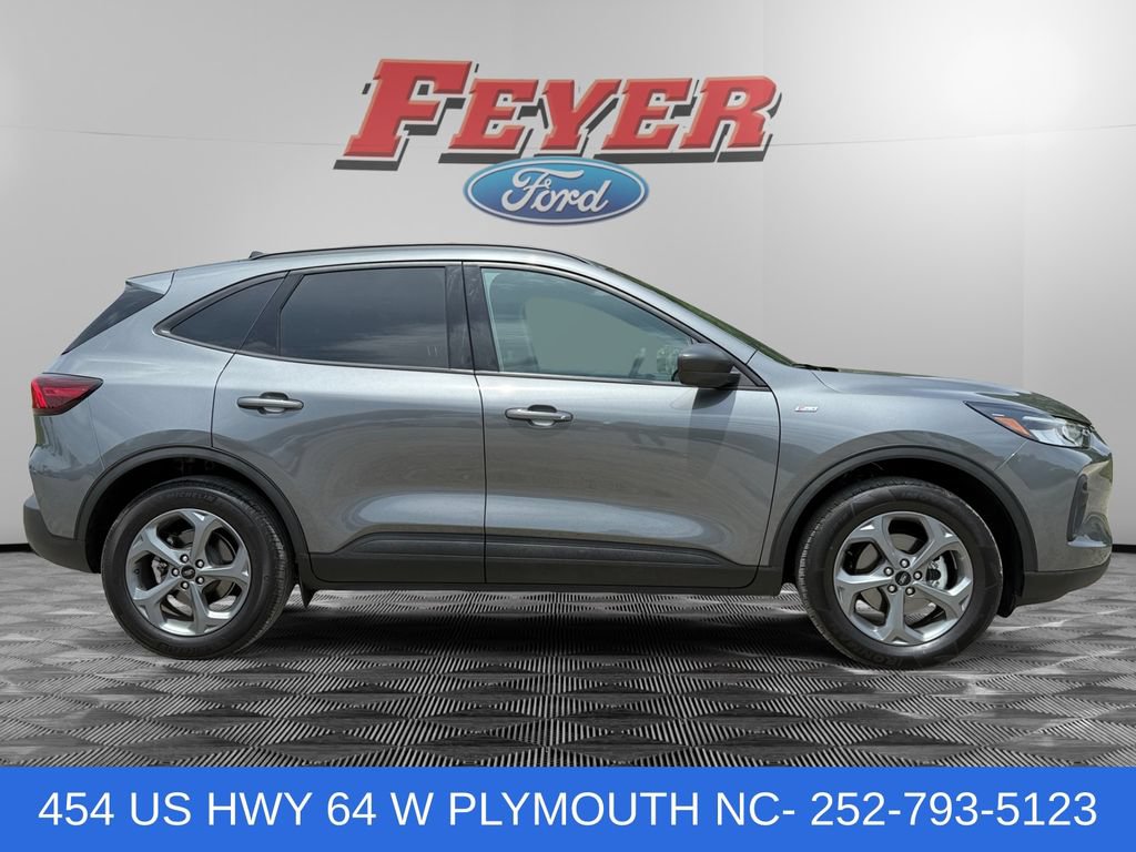 Certified 2025 Ford Escape ST-Line AWD/4WD image 6