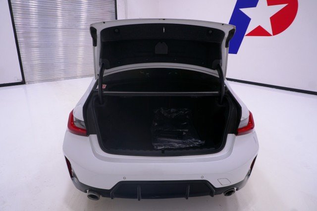 Used 2023 BMW 330i Sedan w/ M Sport Package RWD image 7