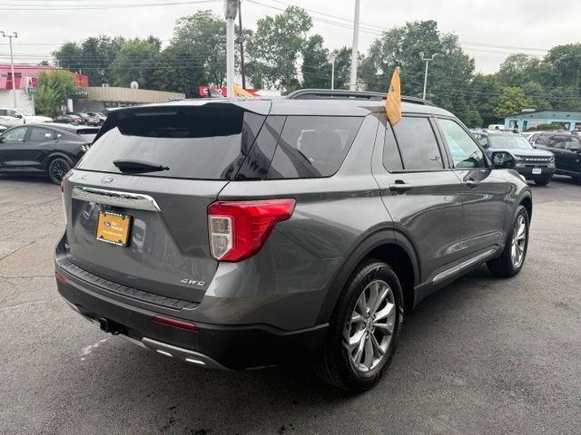 Certified 2023 Ford Explorer XLT w/ Equipment Group 202A AWD/4WD image 9