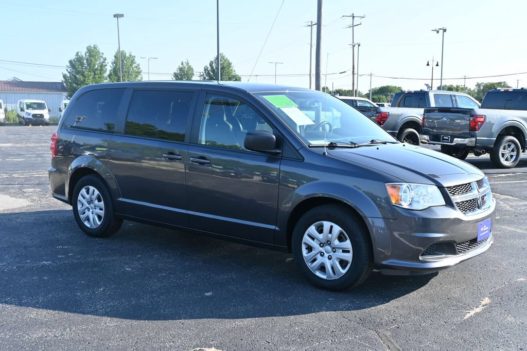 Used 2018 Dodge Grand Caravan SE w/ UConnect Hands-Free Group FWD image 7