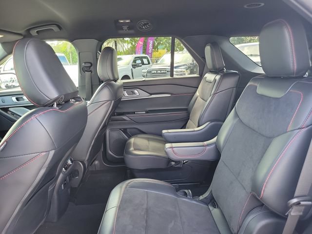 Certified 2025 Ford Explorer ST RWD image 12