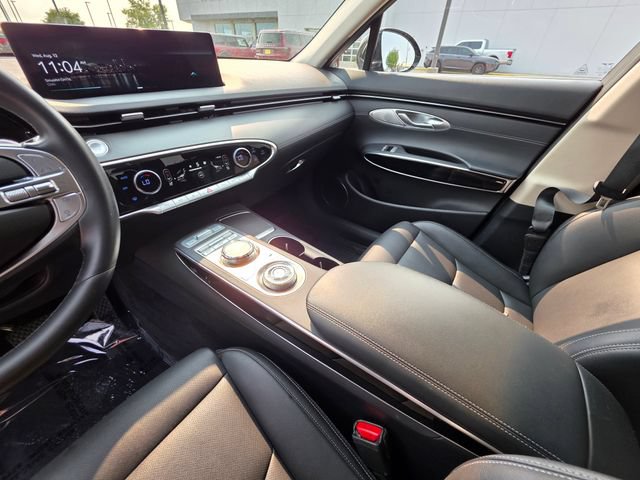Used 2025 Genesis GV70 2.5T AWD/4WD image 23