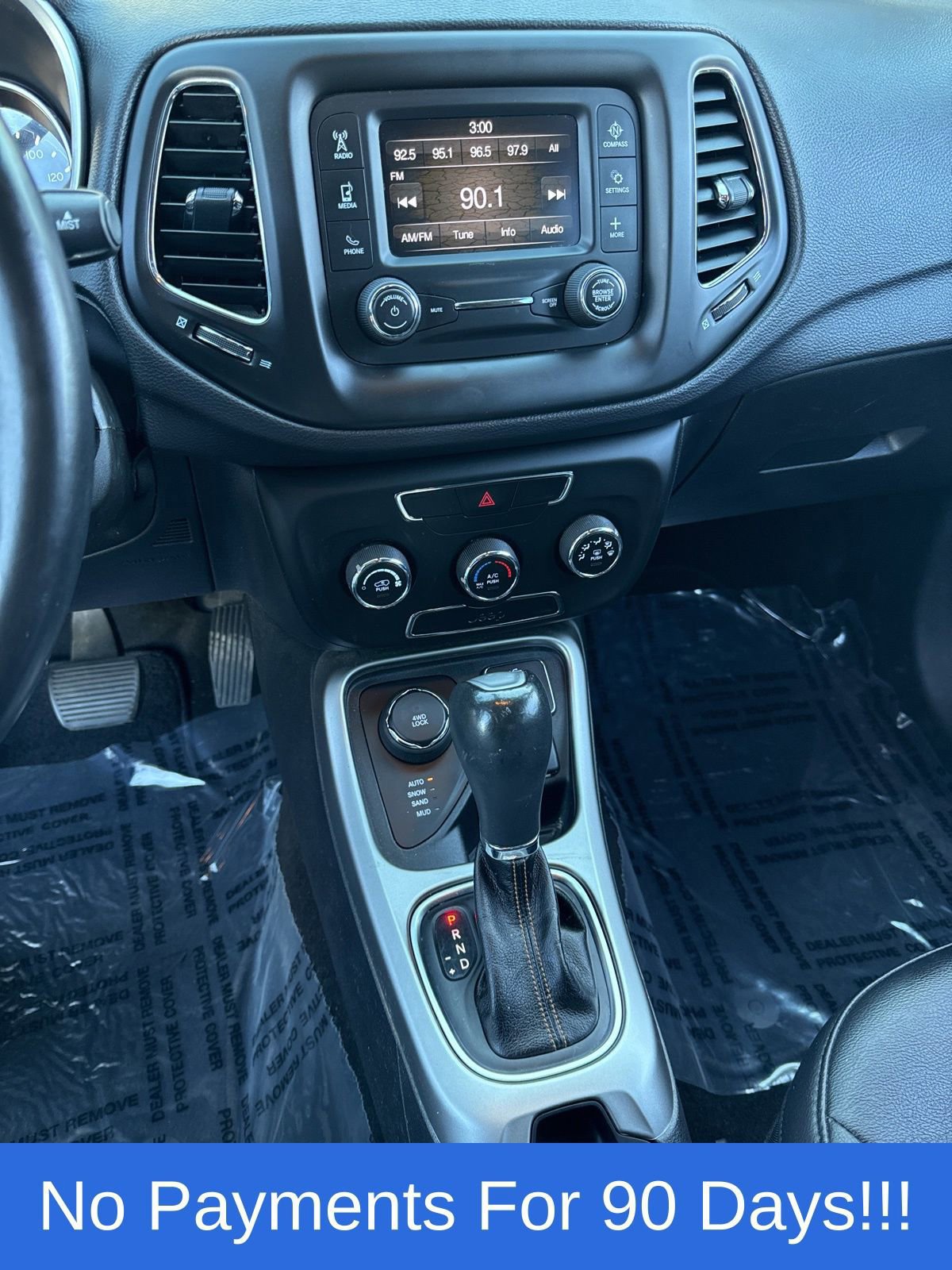 Used 2017 Jeep Compass Latitude image 16