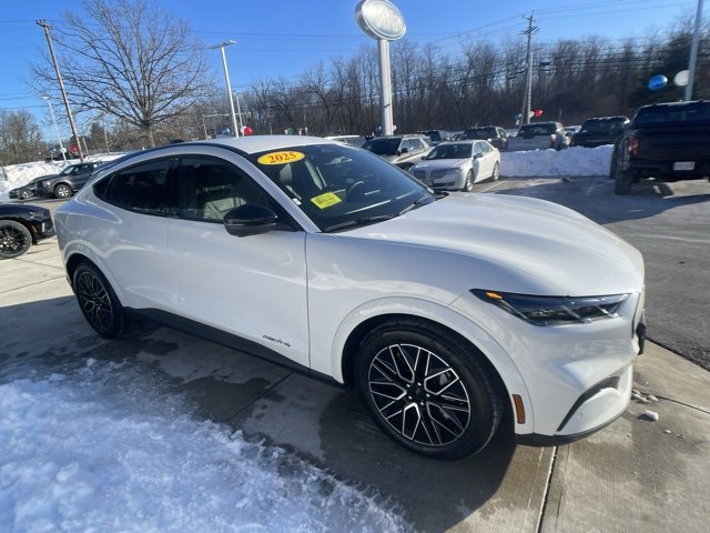 Certified 2025 Ford Mustang Mach-E Premium image 8