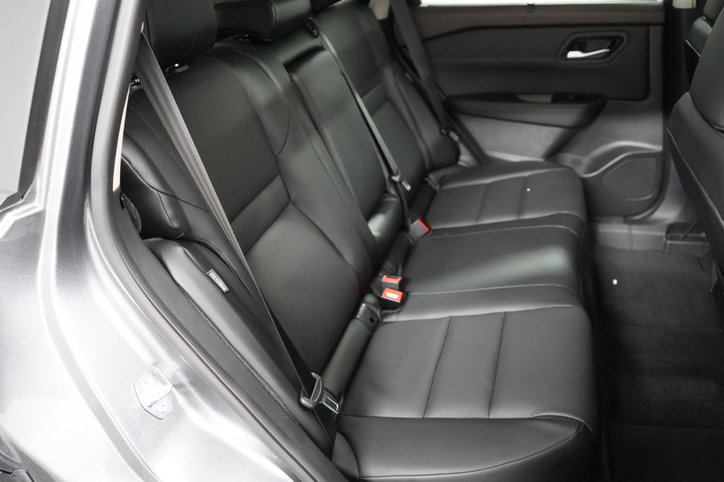 Used 2023 Nissan Rogue SV w/ SV Premium B Package AWD/4WD image 22