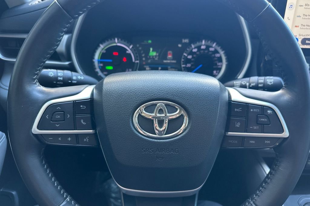 Used 2023 Toyota Highlander XLE AWD/4WD image 21