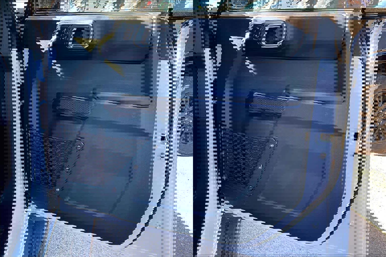 Certified 2025 Ford Bronco Outer Banks image 24