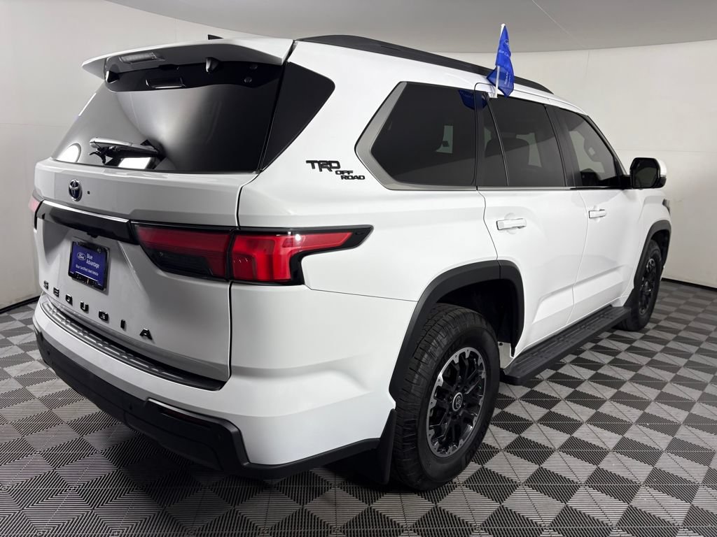 Used 2024 Toyota Sequoia TRD Pro AWD/4WD image 5