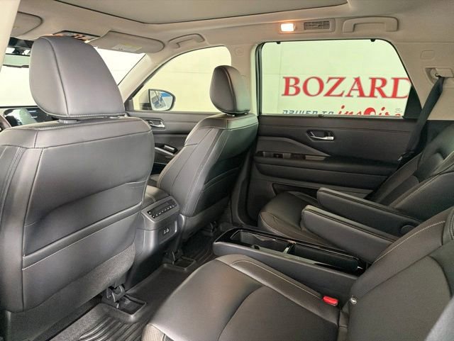 Used 2024 Nissan Pathfinder SL w/ SL Premium Package FWD image 14