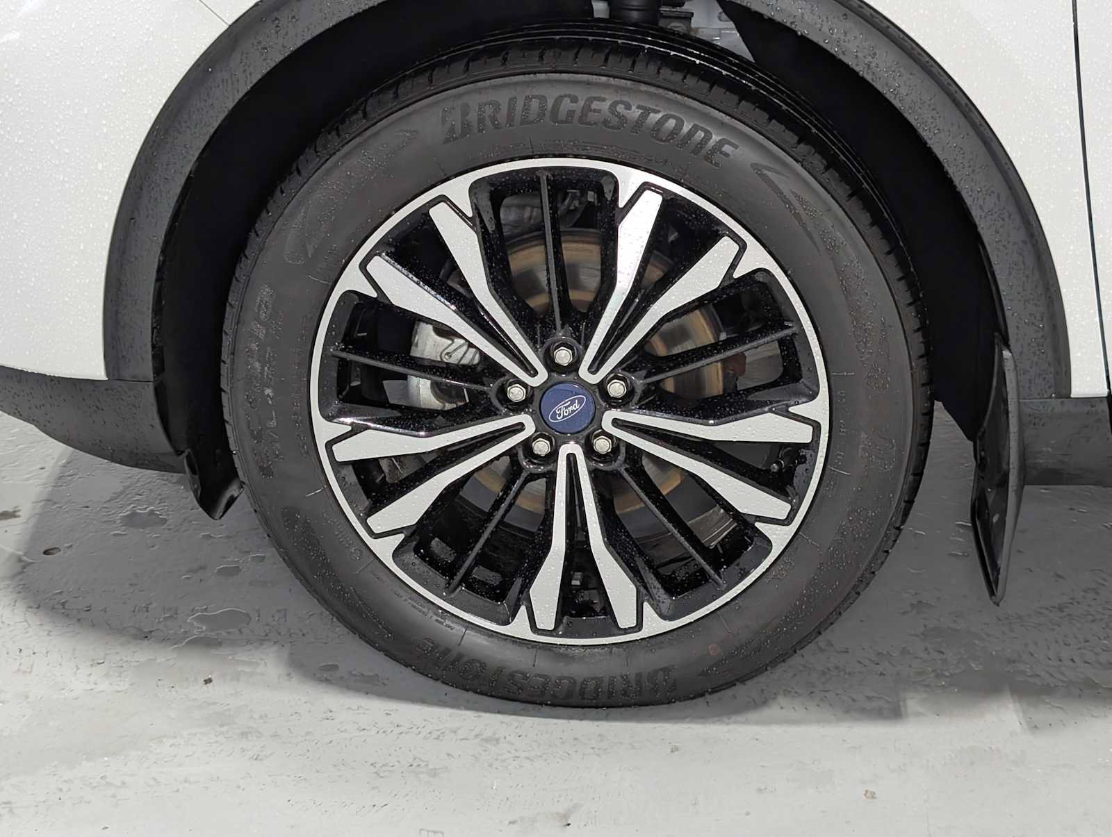 Certified 2021 Ford Escape SEL w/ SEL Stealth AWD Package image 3