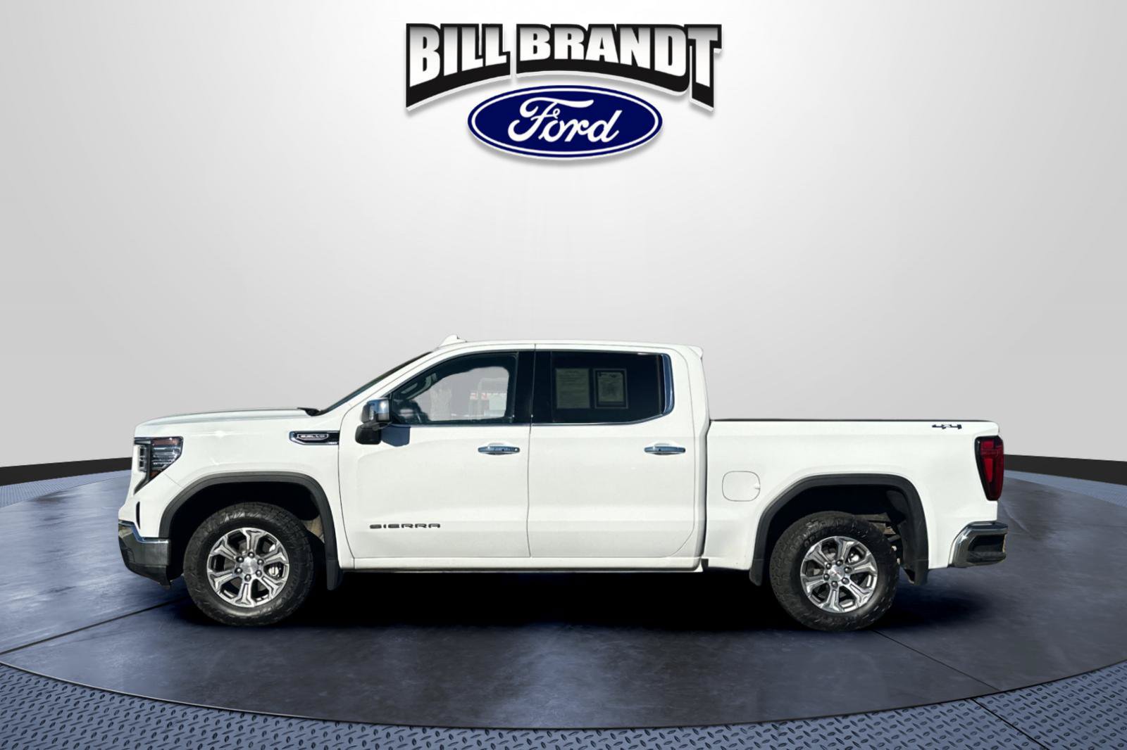 Used 2025 GMC Sierra 1500 SLT AWD/4WD image 6
