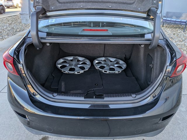 Used 2018 MAZDA MAZDA3 Sport image 34