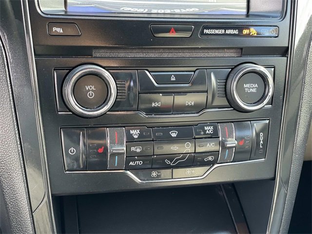 Certified 2018 Ford Explorer XLT w/ Equipment Group 202A image 15