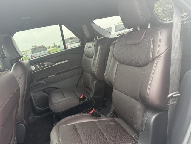 Certified 2026 Ford Explorer Platinum w/ LUX Leather Package AWD/4WD image 29