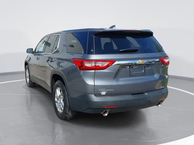 Used 2021 Chevrolet Traverse LS image 3