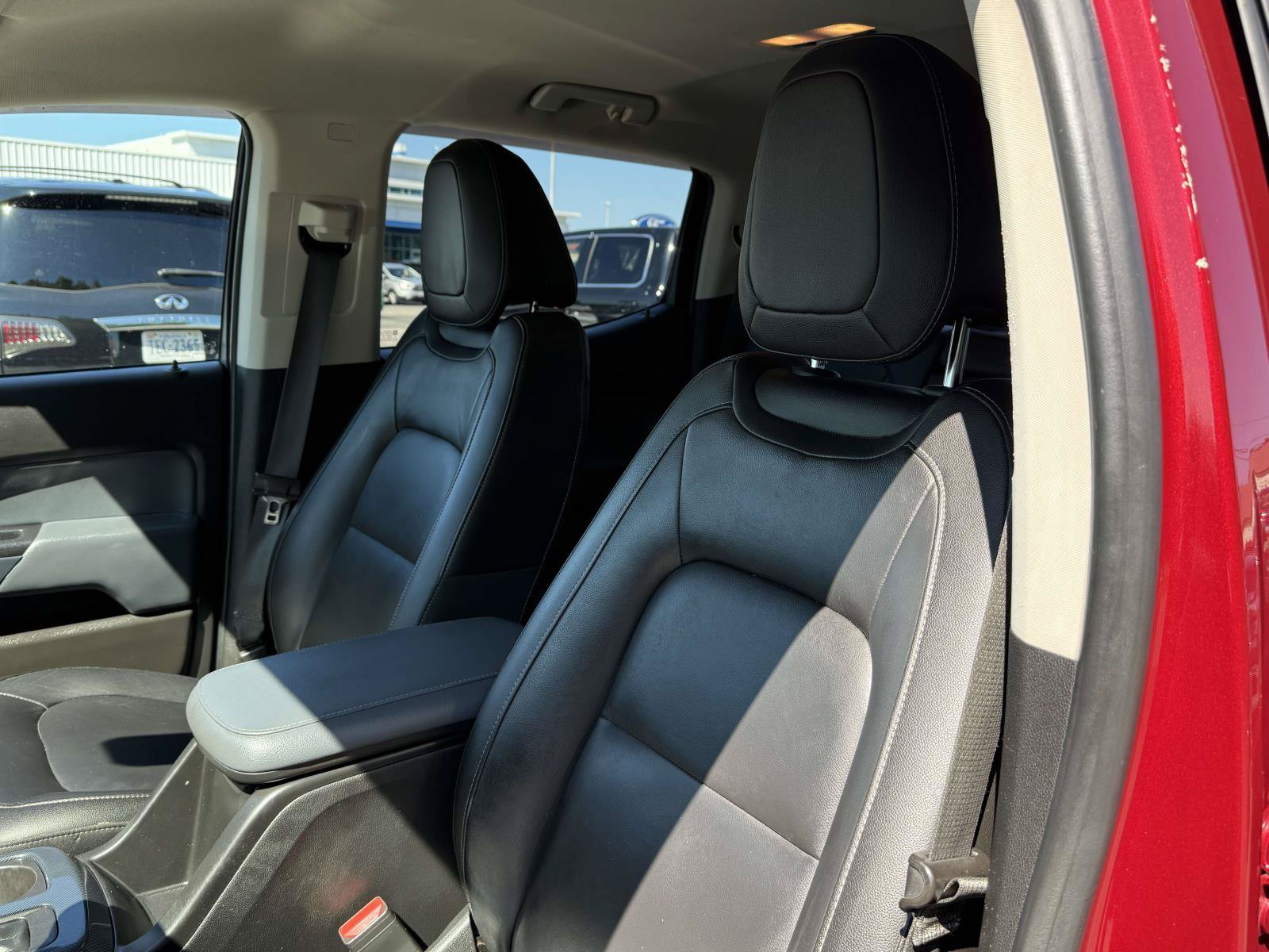 Used 2018 Chevrolet Colorado Z71 AWD/4WD image 22