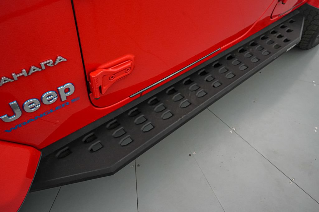 Used 2024 Jeep Wrangler Unlimited Sahara AWD/4WD image 12