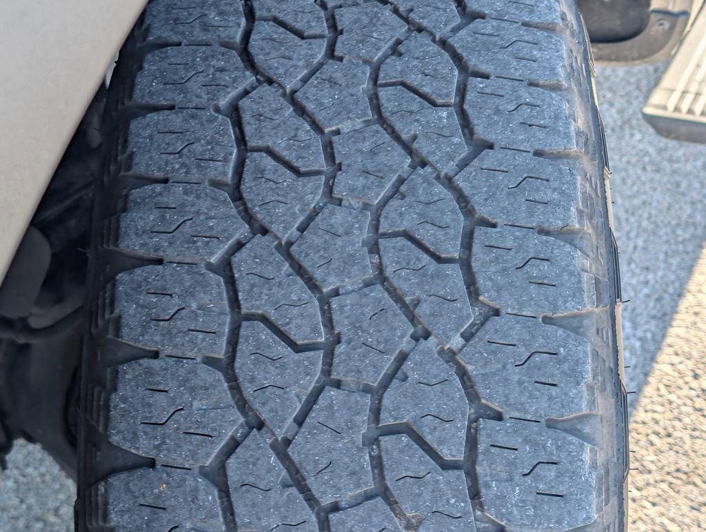 Certified 2021 Ford F250 Platinum w/ FX4 Off-Road Package AWD/4WD image 27