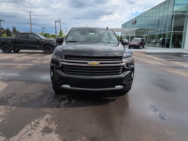 Used 2024 Chevrolet Suburban LT AWD/4WD image 2