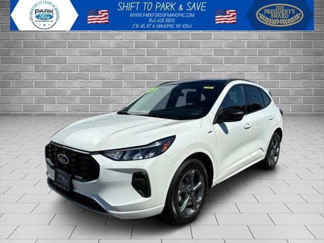 Certified 2023 Ford Escape ST-Line w/ Tech Pack #1 AWD/4WD image 1