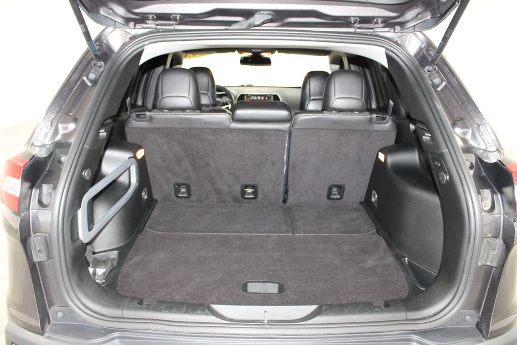 Used 2018 Jeep Cherokee Latitude Plus FWD image 15