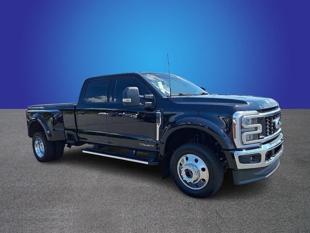Certified 2026 Ford F450 XLT w/ XLT Premium Package AWD/4WD image 3
