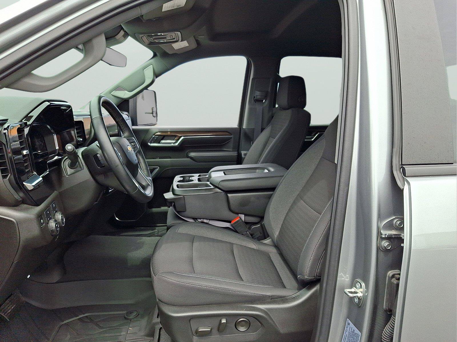 Used 2024 Chevrolet Silverado 2500 LT w/ Convenience Package AWD/4WD image 11