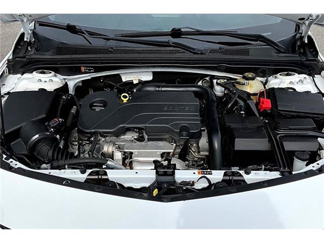 Used 2022 Chevrolet Malibu LT FWD image 32