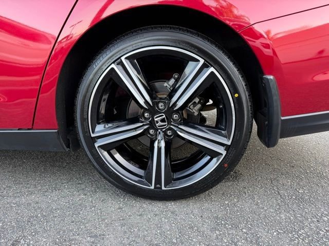 Used 2024 Honda Accord Sport image 11