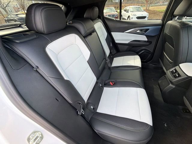 Used 2025 Chevrolet Equinox EV LT image 27