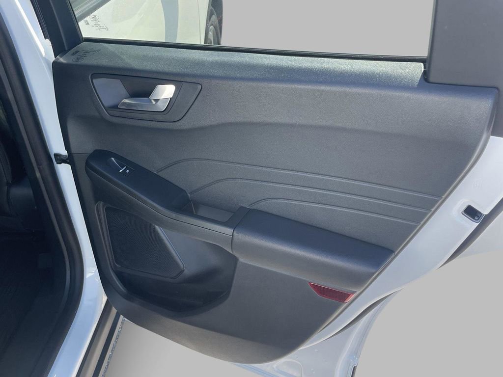 Certified 2025 Ford Escape ST-Line Elite image 18