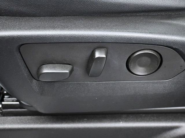 Used 2022 Chevrolet Tahoe Z71 image 12