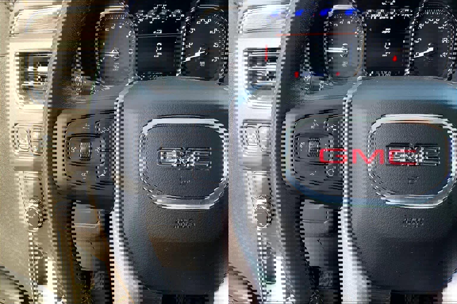 Used 2021 GMC Yukon XL SLT w/ SLT Premium Package image 23