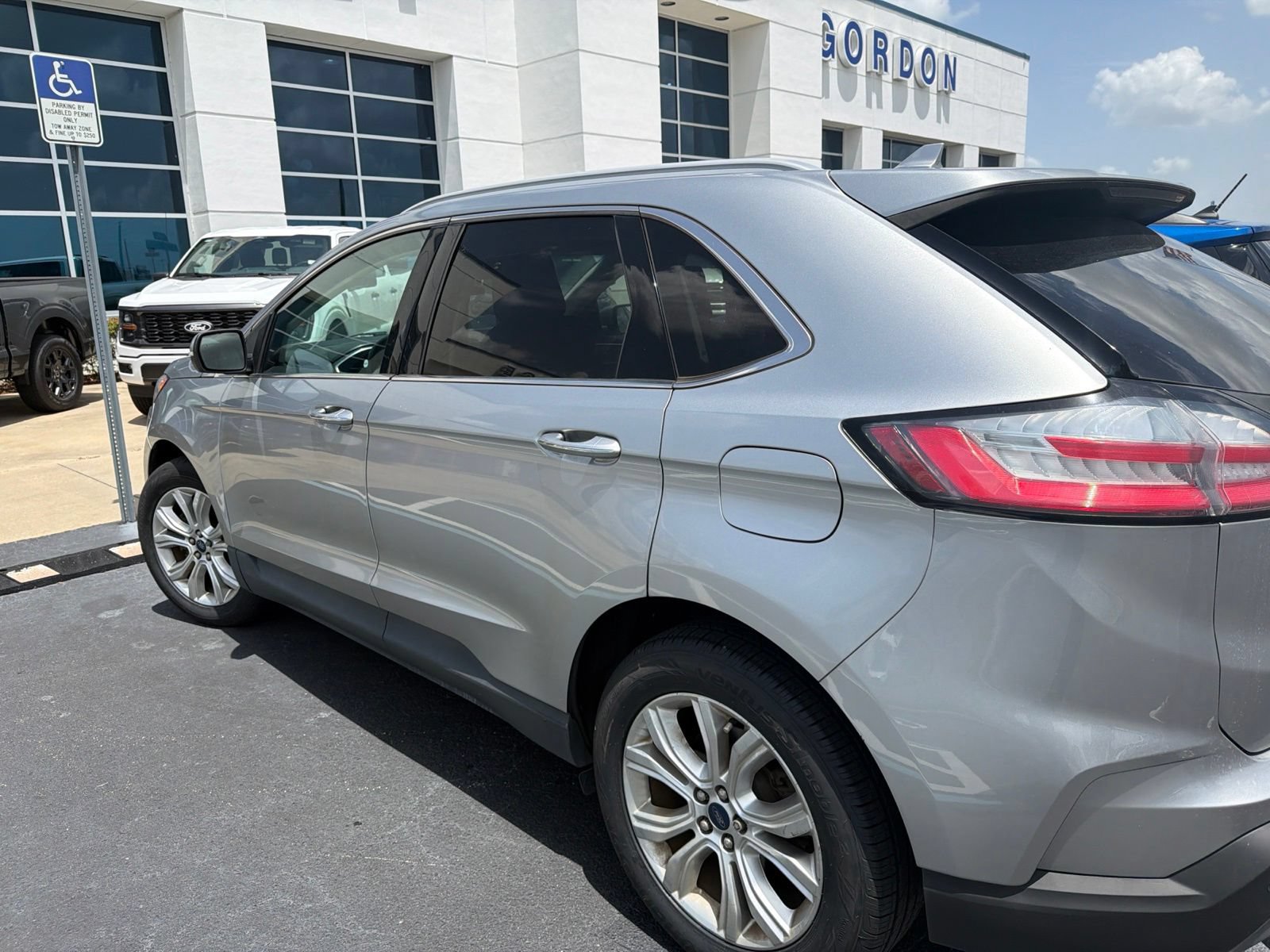 Certified 2020 Ford Edge Titanium FWD image 6